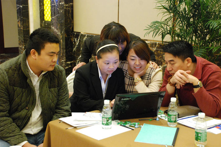 高瞻遠(yuǎn)矚，移攬?zhí)煜? 2014年百度移動(dòng)推廣峰會(huì)會(huì)議報(bào)道